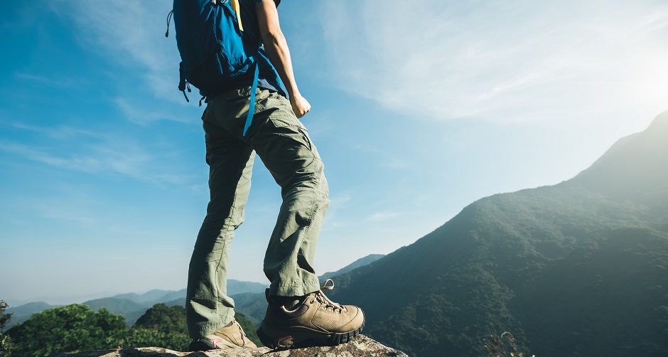 ポリエステルが良いのはなぜ 登山に合うウェアの素材とその特徴を解説 ソロテックス Solotex ブランドサイト 暮らしは 繊維からできている 帝人フロンティア